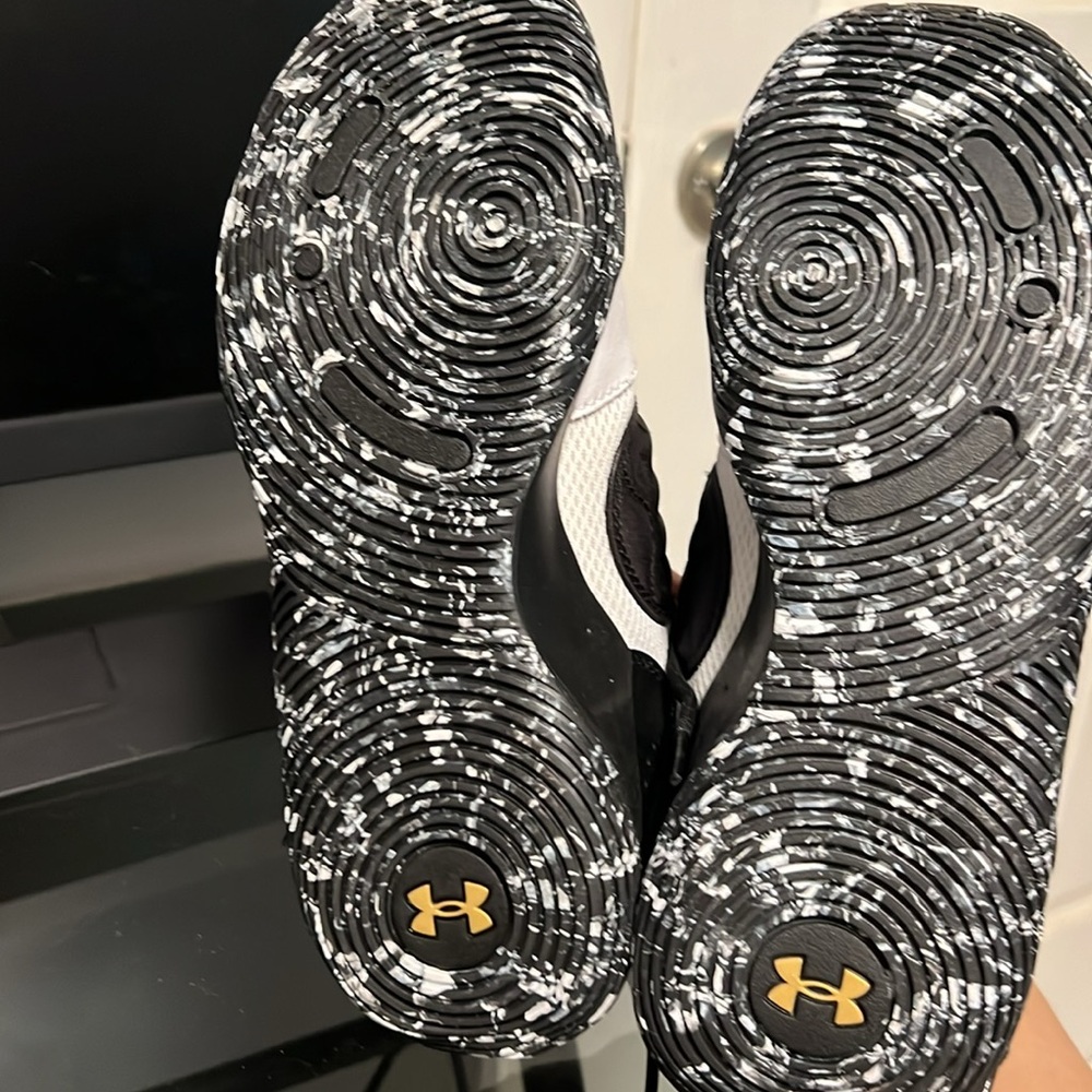 Under armour zone BB basketball shoes - Picture 5 of 7